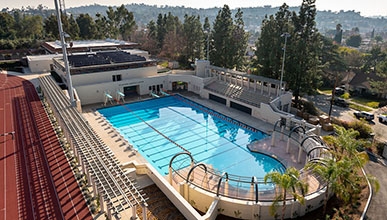 De Mandel Aquatics Center pool
